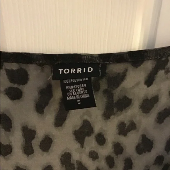 Torrid Black Gray Animal Print Ruched Bodycon Dress Size 5 - Picture 3 of 4